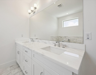 1607 Roy Street - Photo Thumbnail 26