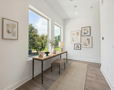 1607 Roy Street - Photo Thumbnail 18