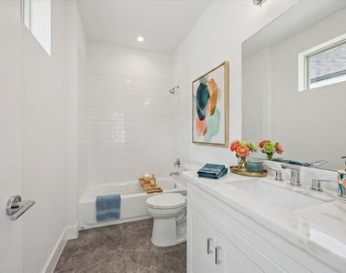 1607 Roy Street - Photo Thumbnail 40
