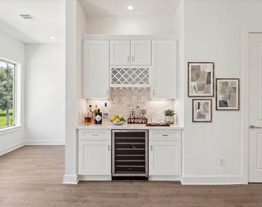 1607 Roy Street - Photo Thumbnail 35
