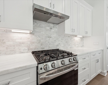 1607 Roy Street - Photo Thumbnail 16