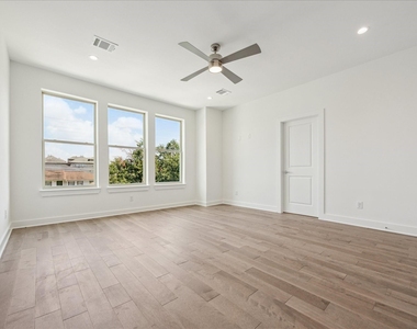 1607 Roy Street - Photo Thumbnail 20
