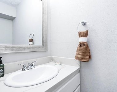 12668 Newbrook Drive - Photo Thumbnail 20