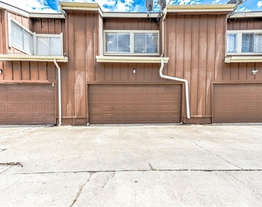 12668 Newbrook Drive - Photo Thumbnail 6