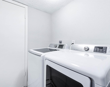 12668 Newbrook Drive - Photo Thumbnail 19