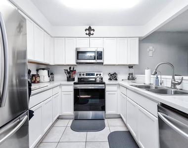 12668 Newbrook Drive - Photo Thumbnail 16