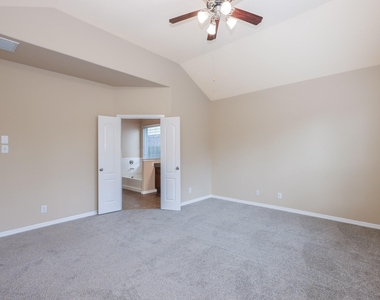 6135 Carver Pines Drive - Photo Thumbnail 17