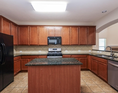 6135 Carver Pines Drive - Photo Thumbnail 12