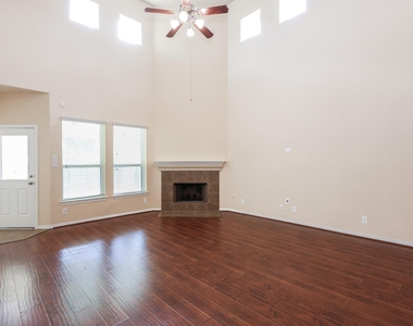 6135 Carver Pines Drive - Photo Thumbnail 5