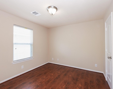 6135 Carver Pines Drive - Photo Thumbnail 26