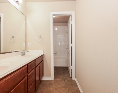 6135 Carver Pines Drive - Photo Thumbnail 27