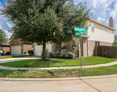 6135 Carver Pines Drive - Photo Thumbnail 1