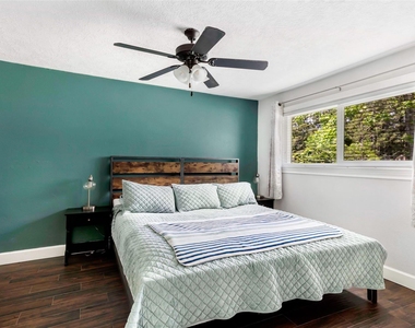 2543 Fountain View Street - Photo Thumbnail 19