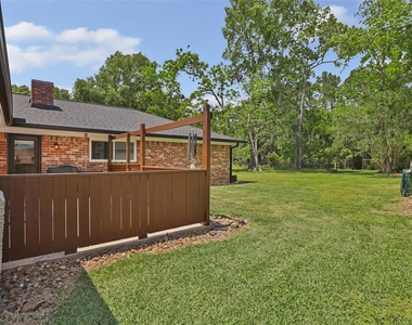 2543 Fountain View Street - Photo Thumbnail 24