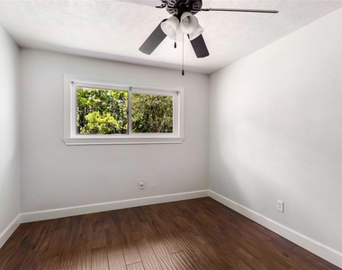 2543 Fountain View Street - Photo Thumbnail 18