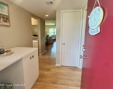 6175 S Mirror Lake Drive - Photo Thumbnail 2