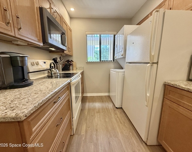 6175 S Mirror Lake Drive - Photo Thumbnail 6