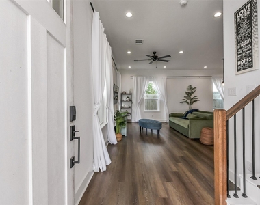1228 Mcneil Street - Photo Thumbnail 5