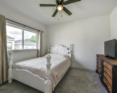 1228 Mcneil Street - Photo Thumbnail 12