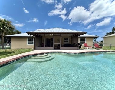 757 Beard Avenue - Photo Thumbnail 1