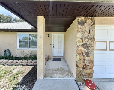 757 Beard Avenue - Photo Thumbnail 3