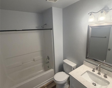 717 6th Avenue N - Photo Thumbnail 9