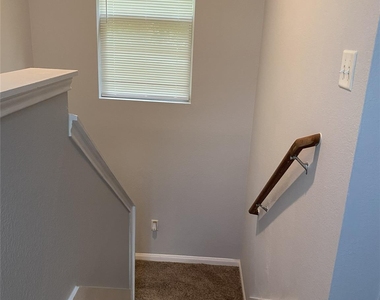 717 6th Avenue N - Photo Thumbnail 10