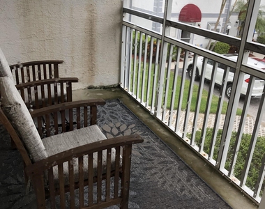 523 Ocean Park Lane - Photo Thumbnail 4