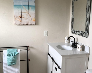 523 Ocean Park Lane - Photo Thumbnail 14