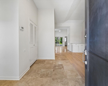 11426 Lakeside Place Dr - Photo Thumbnail 3
