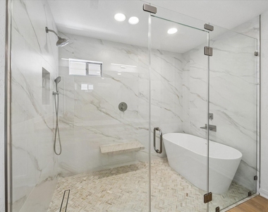 11426 Lakeside Place Dr - Photo Thumbnail 16