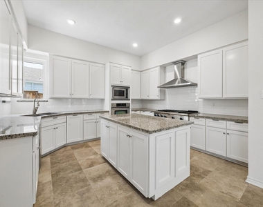 11426 Lakeside Place Dr - Photo Thumbnail 9