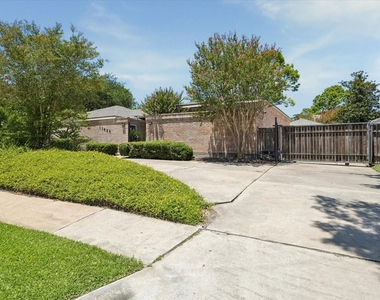 11426 Lakeside Place Dr - Photo Thumbnail 1