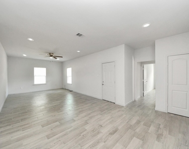 205 Memon Lane - Photo Thumbnail 1