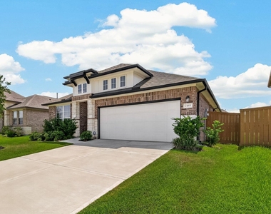 2483 Solaris Bend Dr Drive - Photo Thumbnail 2
