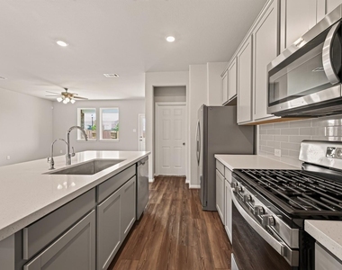 2483 Solaris Bend Dr Drive - Photo Thumbnail 9