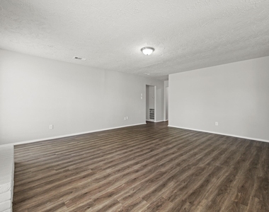 6450 Bazel Brook Drive - Photo Thumbnail 3