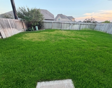 30239 Twisting Springs Drive - Photo Thumbnail 35