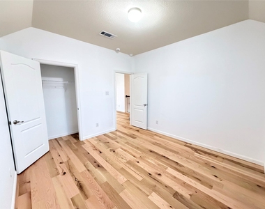 30239 Twisting Springs Drive - Photo Thumbnail 24