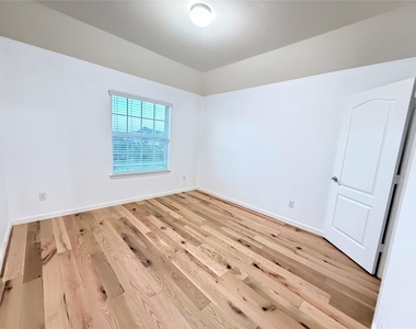30239 Twisting Springs Drive - Photo Thumbnail 25