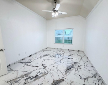 30239 Twisting Springs Drive - Photo Thumbnail 8