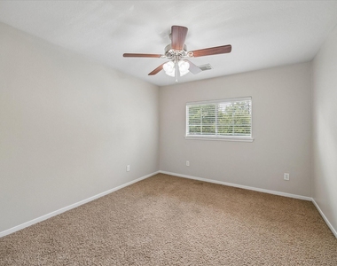 6218 Lovage Avenue - Photo Thumbnail 14