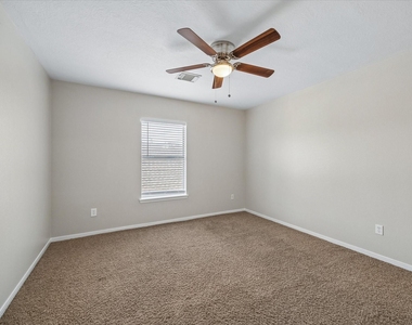 6218 Lovage Avenue - Photo Thumbnail 13