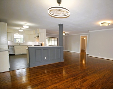 6729 Sylvan Road - Photo Thumbnail 4