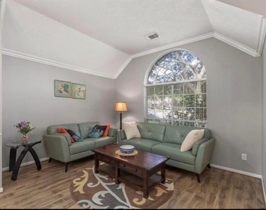 3827 Shady Breeze Drive - Photo Thumbnail 12