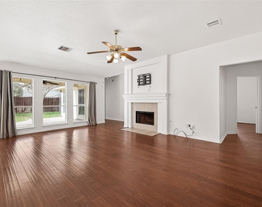 2638 Marquette Trail - Photo Thumbnail 2
