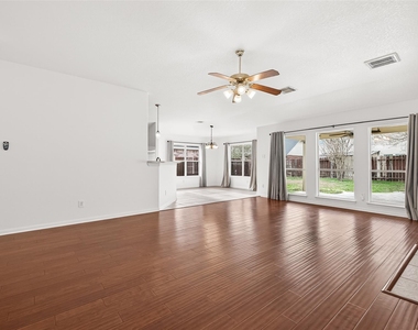 2638 Marquette Trail - Photo Thumbnail 4