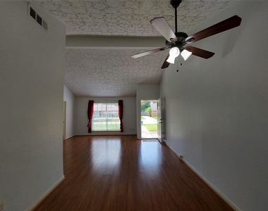 3807 Quiet Place Drive - Photo Thumbnail 30