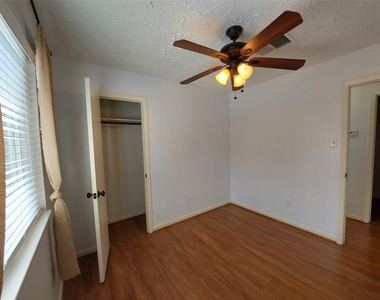 3807 Quiet Place Drive - Photo Thumbnail 18