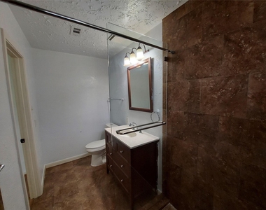 3807 Quiet Place Drive - Photo Thumbnail 15